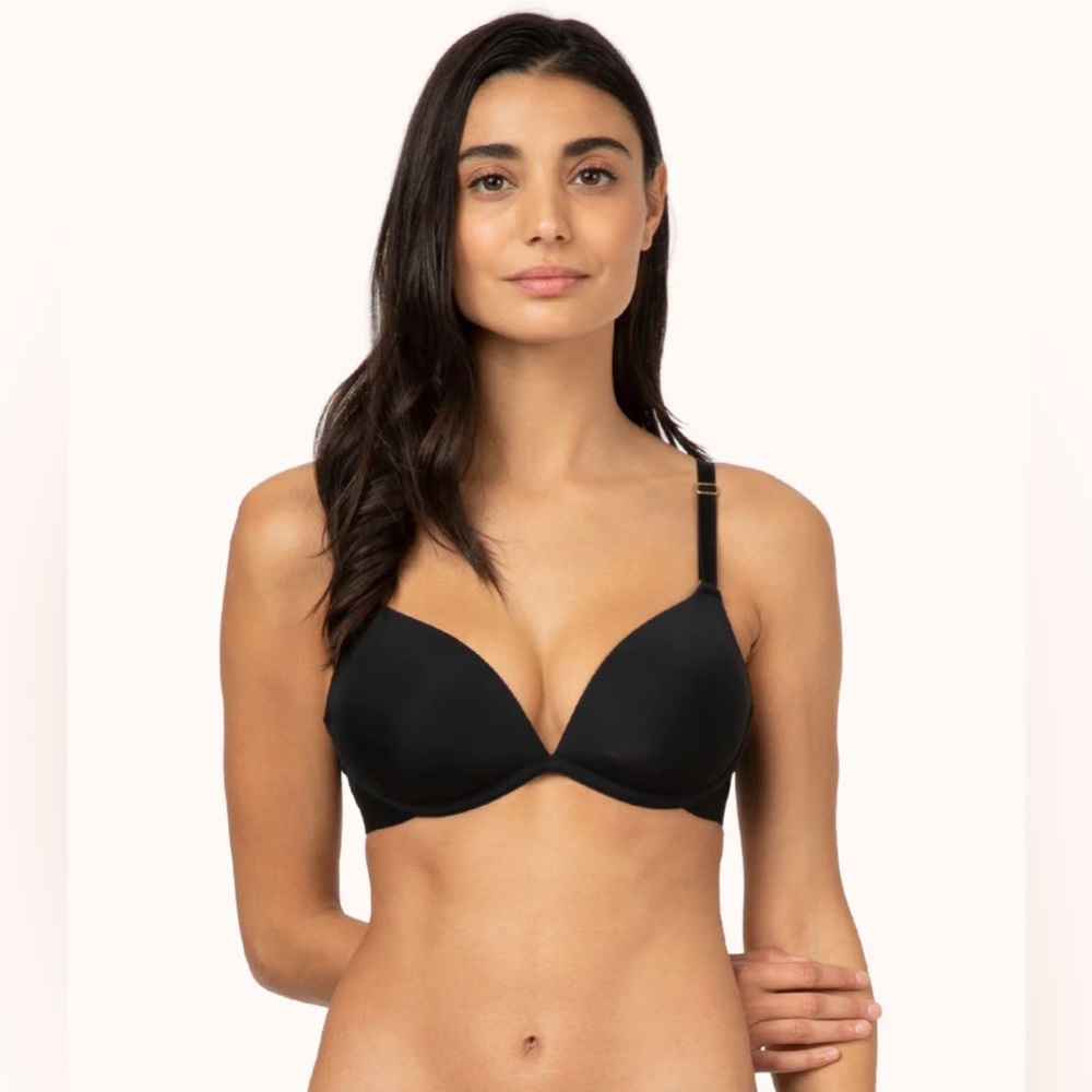 NWOT Lively The Deep V No-Wire Push-Up Bra Size 32C